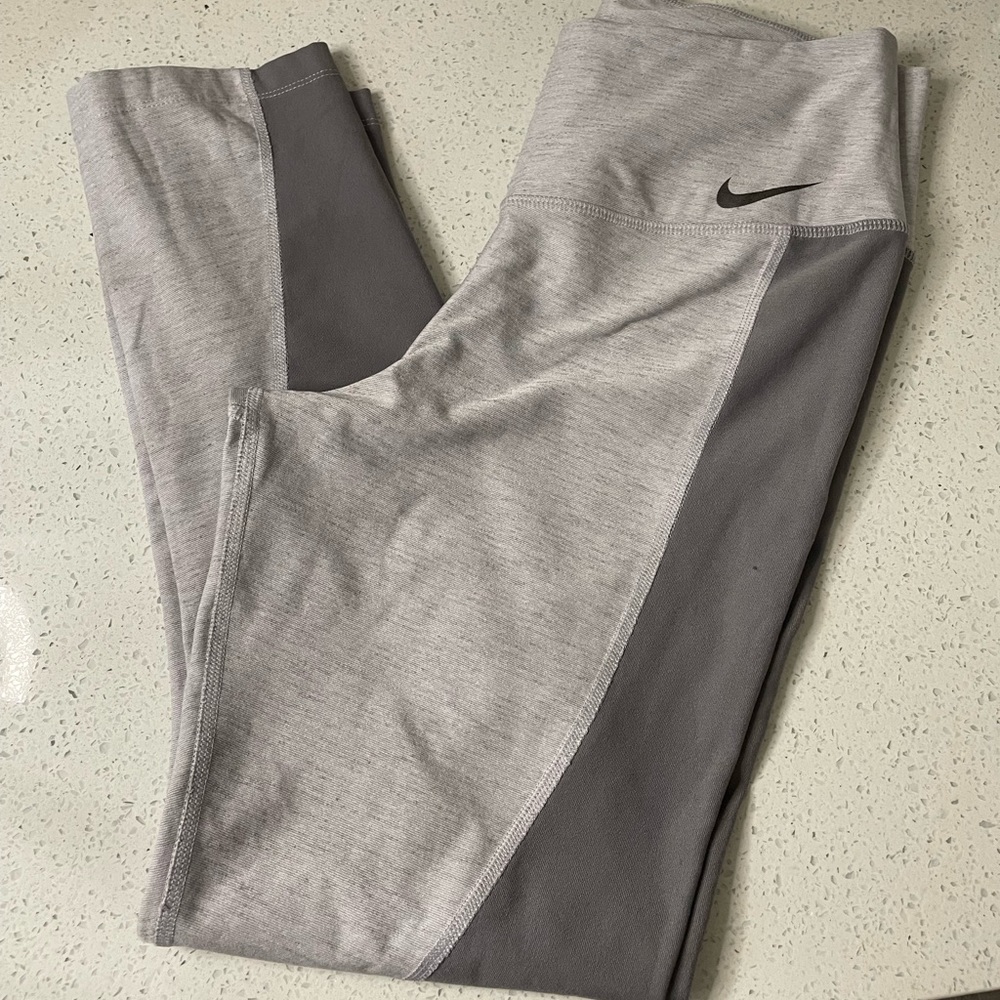 Grey Nike size L tights